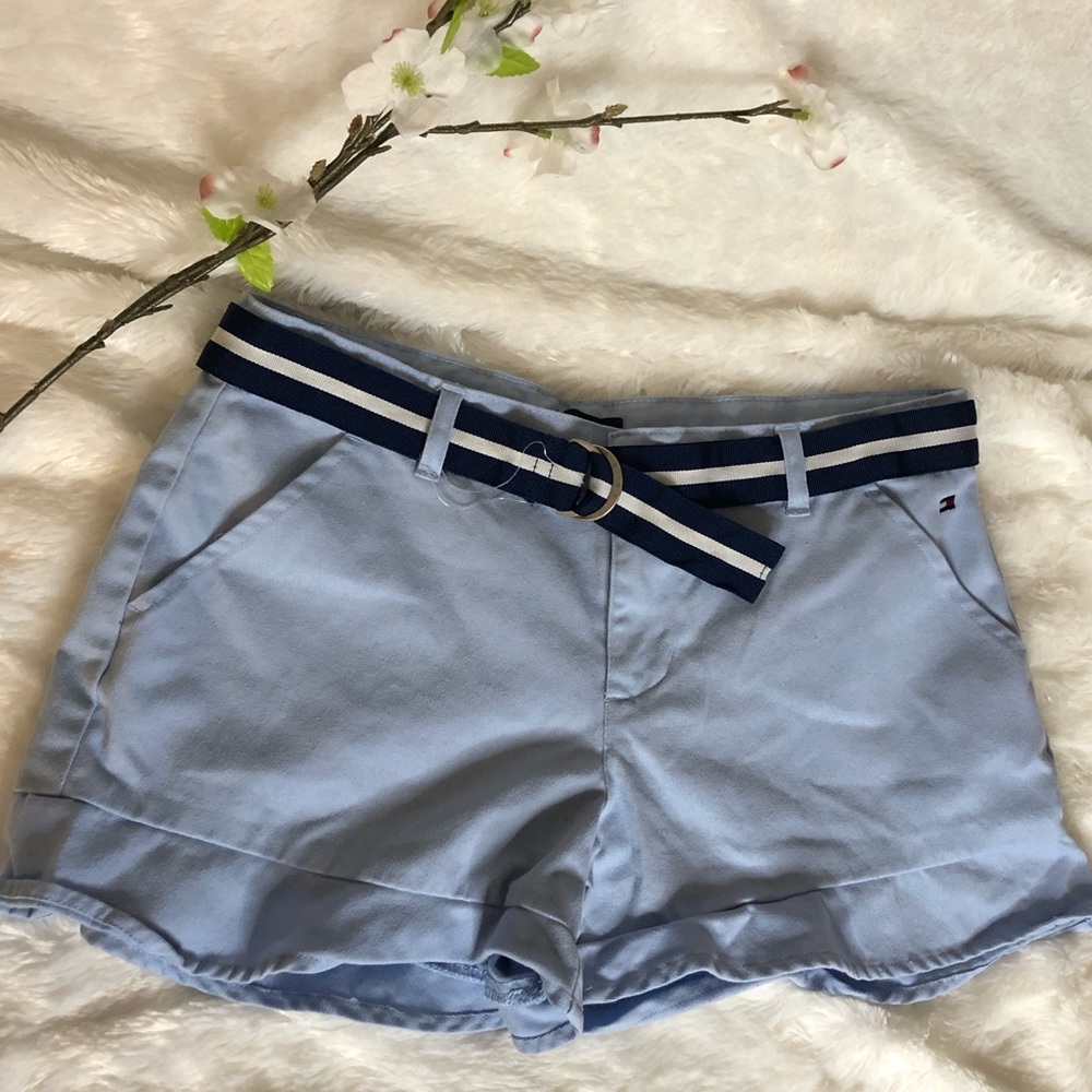 👧🏻 NWOT Girls Tommy Hilfiger belted shorts